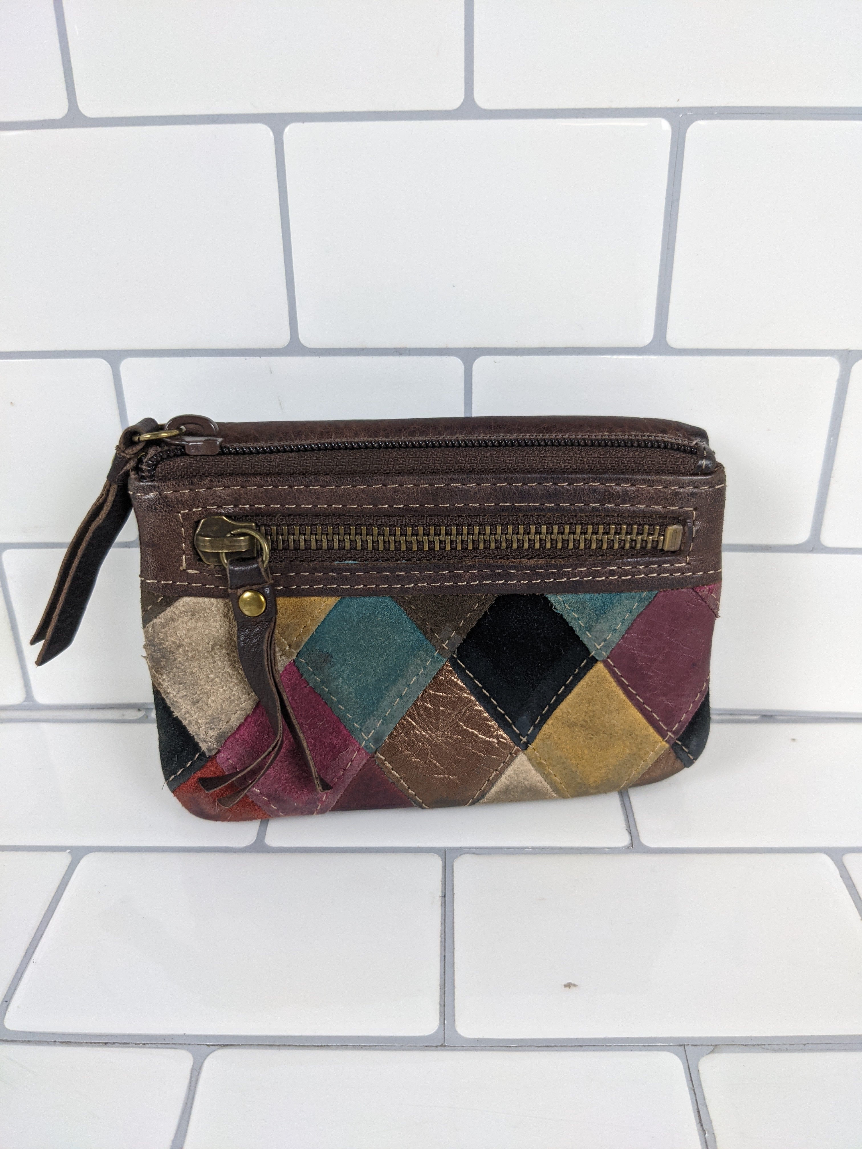 Fossil Patched Multi Color Small Wallet. Used. AS IS (6926001864887)